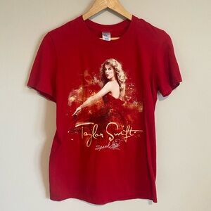 Taylor swift speak now tour 2011 shirt